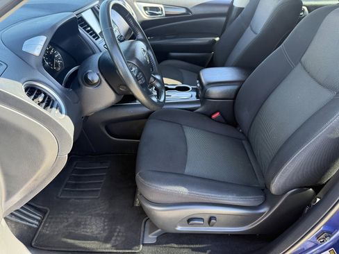 Used 2020 Nissan Pathfinder SV image 20