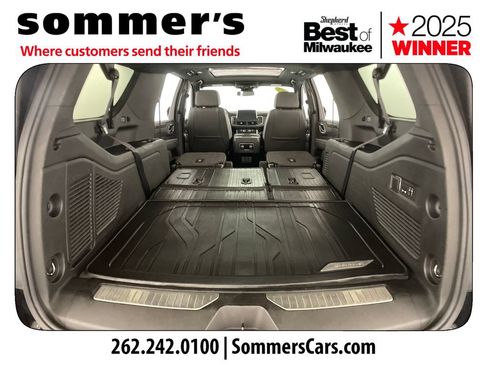 Used 2023 Chevrolet Suburban Z71 w/ Luxury Package AWD/4WD image 31