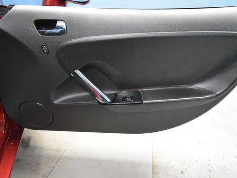 Used 2009 Saturn Sky Ruby Red image 25