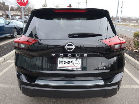 Certified 2025 Nissan Rogue SV AWD/4WD image 7