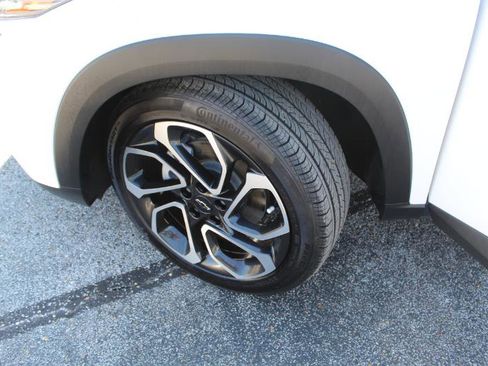 New 2026 Chevrolet Trax RS w/ Sunroof Package image 17