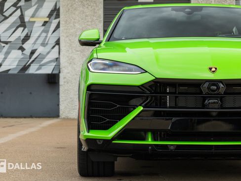 Used 2025 Lamborghini Urus Performante AWD/4WD image 4