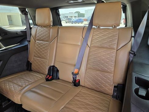 Used 2022 Cadillac Escalade Premium Luxury AWD/4WD image 31