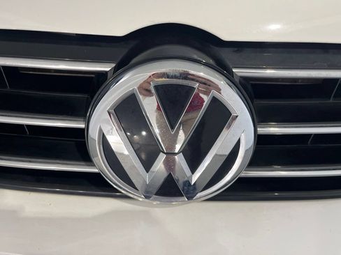 Used 2017 Volkswagen Jetta SE FWD image 33