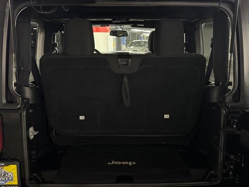 Used 2015 Jeep Wrangler Sport w/ Quick Order Package 24S AWD/4WD image 28