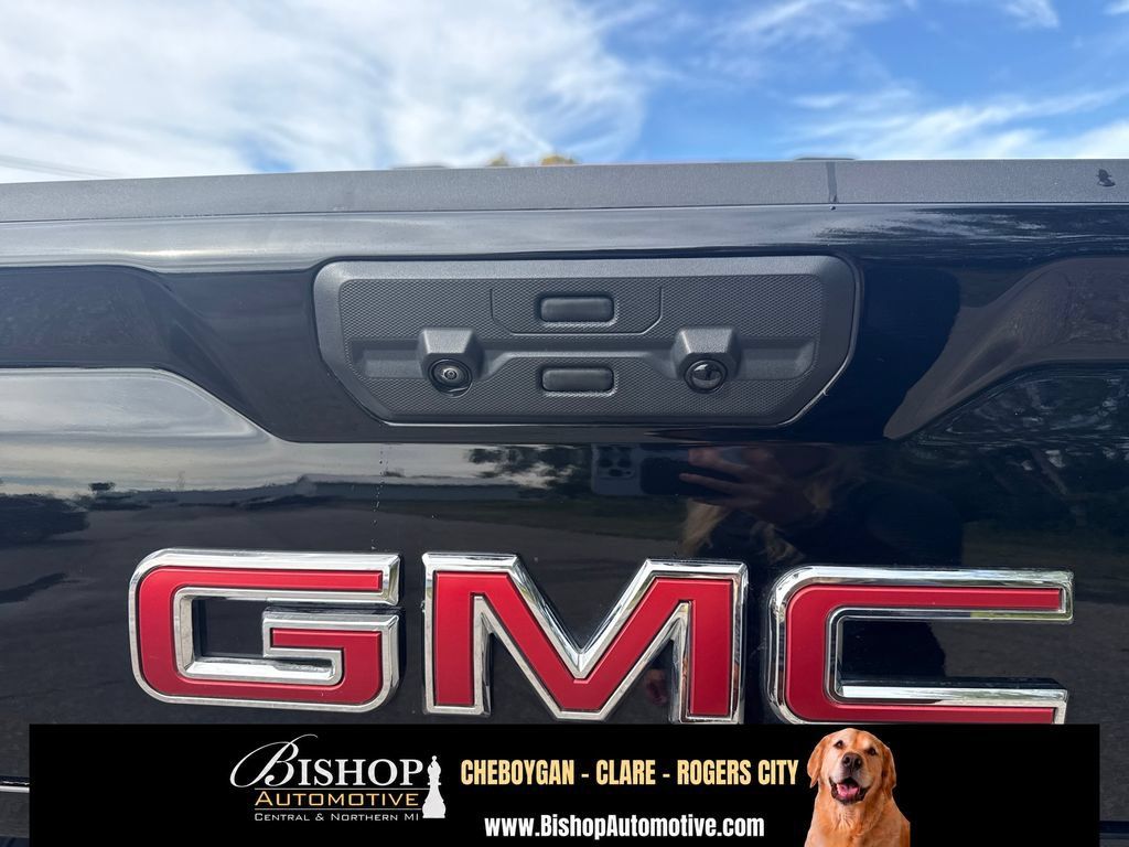 Used 2025 GMC Sierra 1500 AT4 w/ AT4 Premium Package AWD/4WD image 23