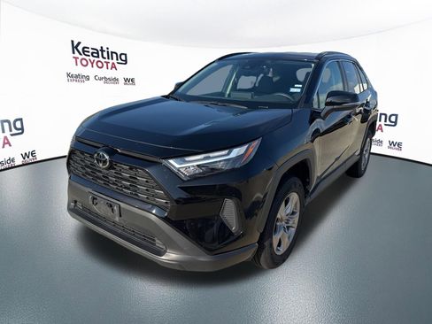 Used 2025 Toyota RAV4 XLE FWD image 3
