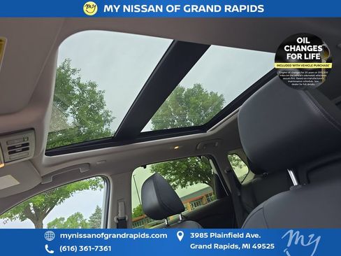 Used 2023 Nissan Rogue Platinum w/ Platinum Premium Package AWD/4WD image 23