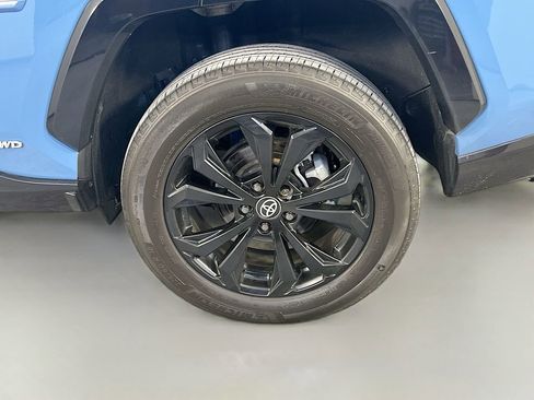 Used 2022 Toyota RAV4 XSE w/ XSE Grade Weather Package AWD/4WD image 33