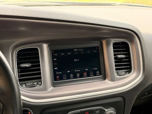 Used 2022 Dodge Charger SXT RWD image 32
