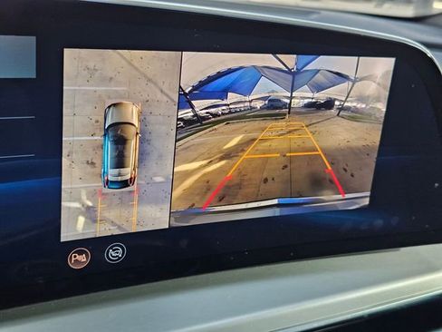 Certified 2024 Cadillac Lyriq Luxury image 20