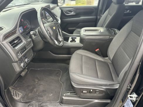 Used 2023 Chevrolet Suburban LS image 9