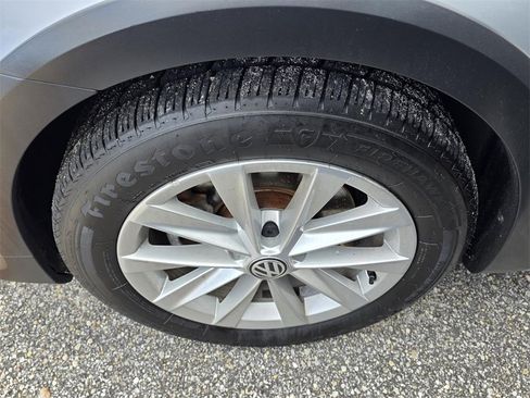 Used 2017 Volkswagen Golf Alltrack SE image 30