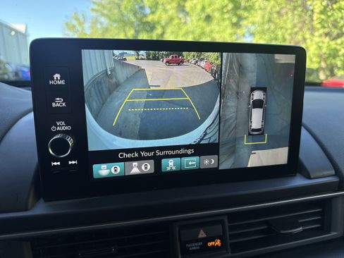 Used 2025 Honda Pilot Black Edition image 24