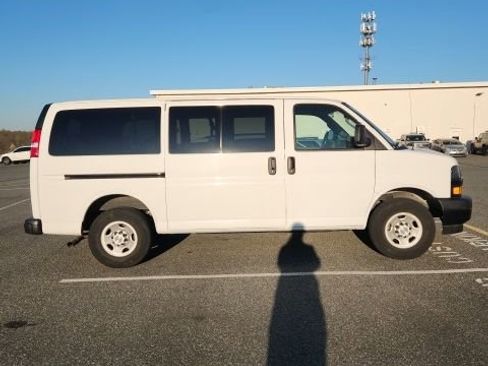 Used 2023 Chevrolet Express 3500 LS image 8