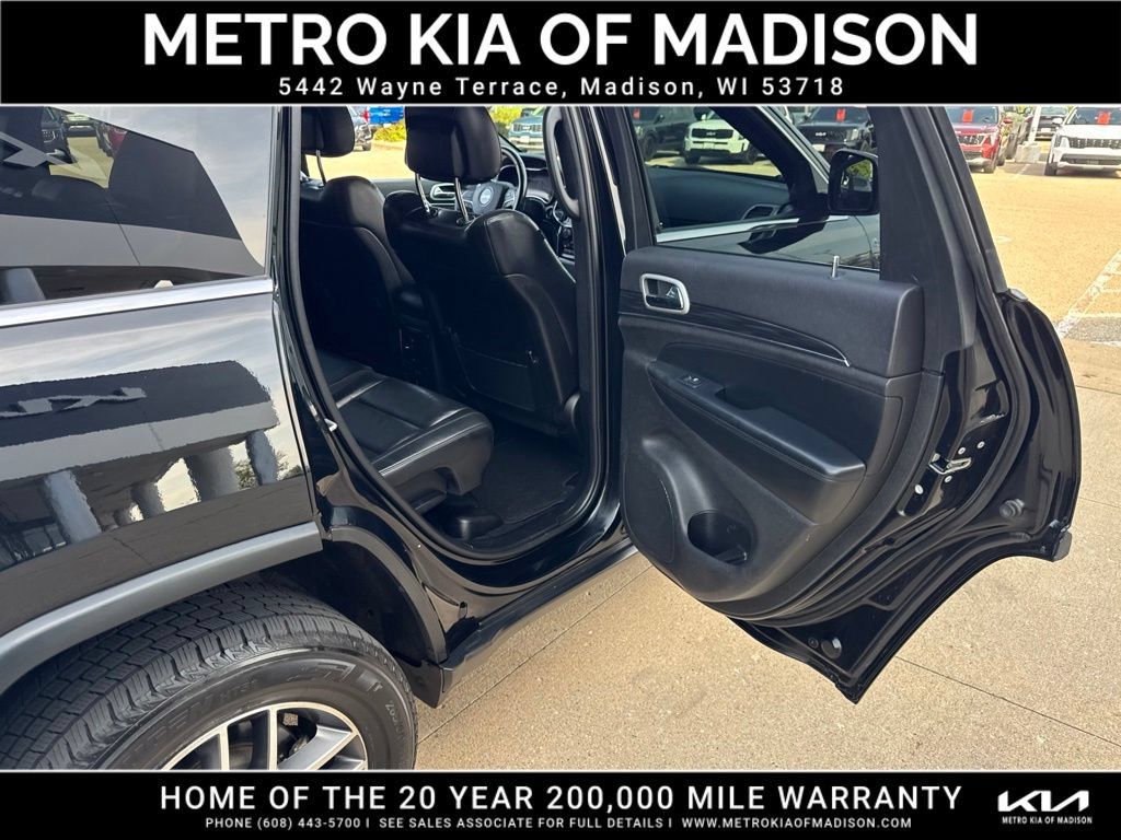 Used 2021 Jeep Grand Cherokee Limited AWD/4WD image 38
