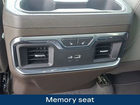 Used 2025 GMC Sierra 2500 SLT w/ SLT Premium Package image 23