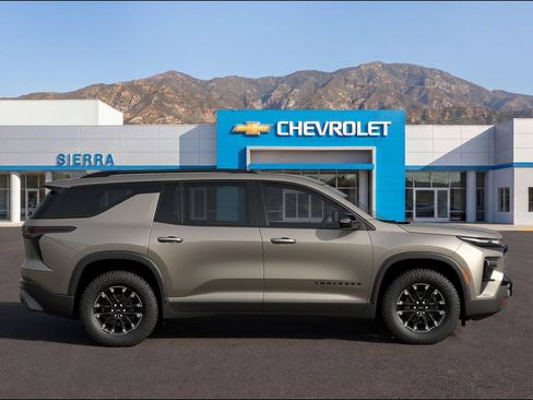 New 2026 Chevrolet Traverse Z71 w/ Driver Confidence Package AWD/4WD image 3