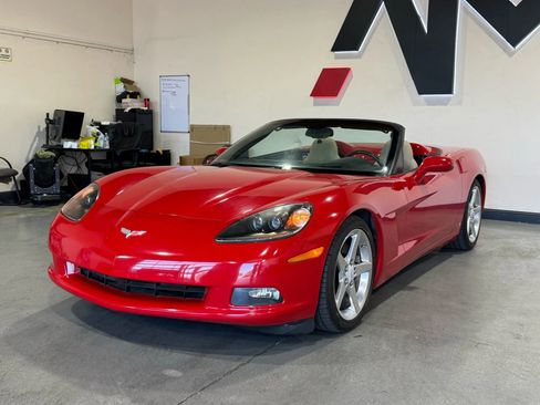 Used 2006 Chevrolet Corvette Convertible w/ Preferred Equipment Group image 1