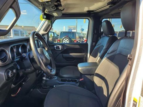 Used 2023 Jeep Gladiator Sport image 5