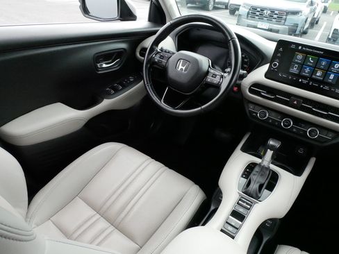 Used 2025 Honda HR-V EX-L image 9