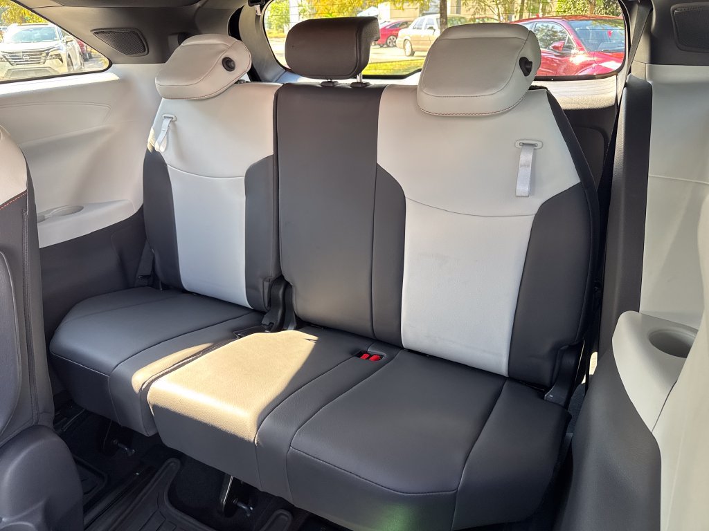 Certified 2021 Toyota Sienna XSE w/ XSE Plus Package AWD/4WD image 16