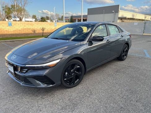 New 2026 Hyundai Elantra SEL Sport Premium image 2