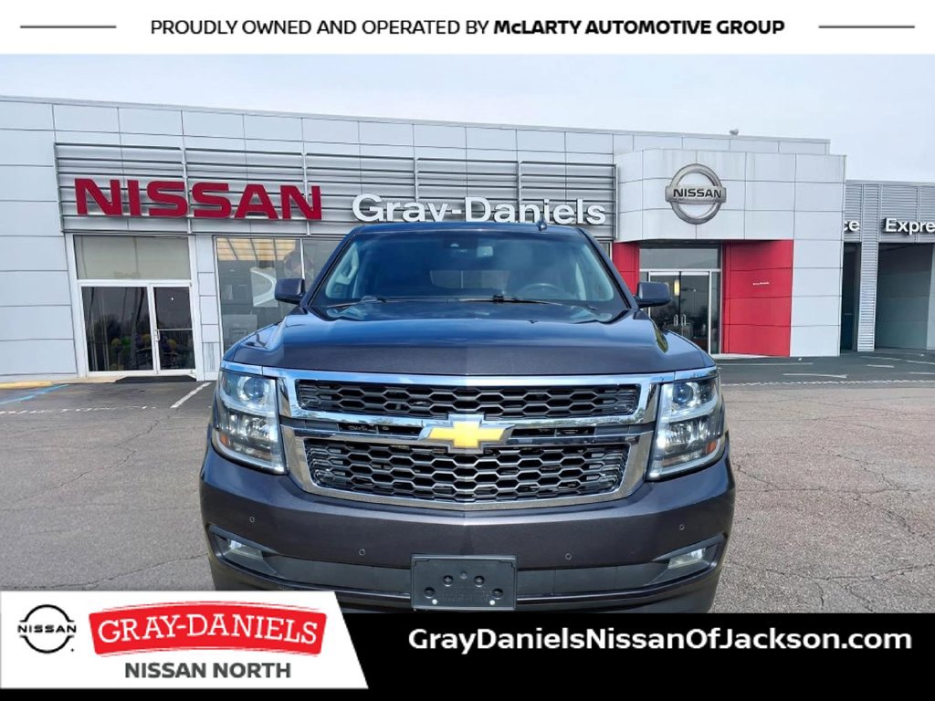 Used 2016 Chevrolet Suburban LT w/ Luxury Package AWD/4WD image 2