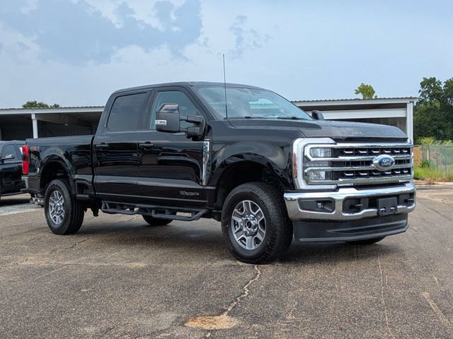 Used 2024 Ford F250 Lariat AWD/4WD image 2