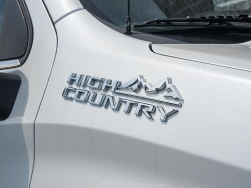 Used 2020 Chevrolet Silverado 1500 High Country AWD/4WD image 19