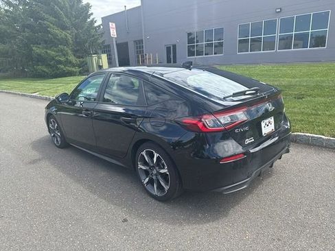 Used 2025 Honda Civic Sport Touring image 4
