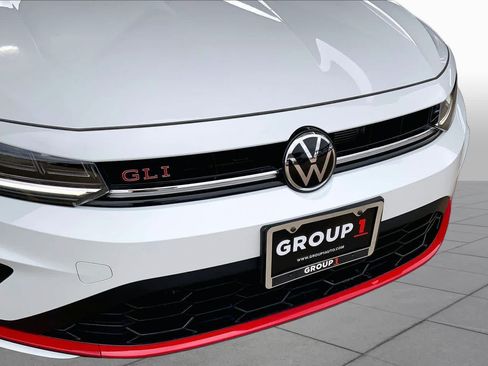 Used 2025 Volkswagen Jetta GLI Autobahn FWD image 29