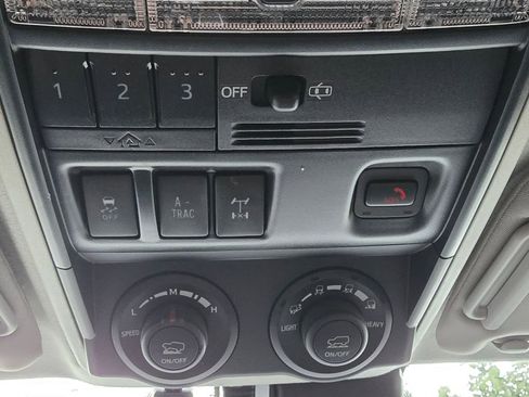 Used 2023 Toyota 4Runner TRD Off-Road Premium AWD/4WD image 72
