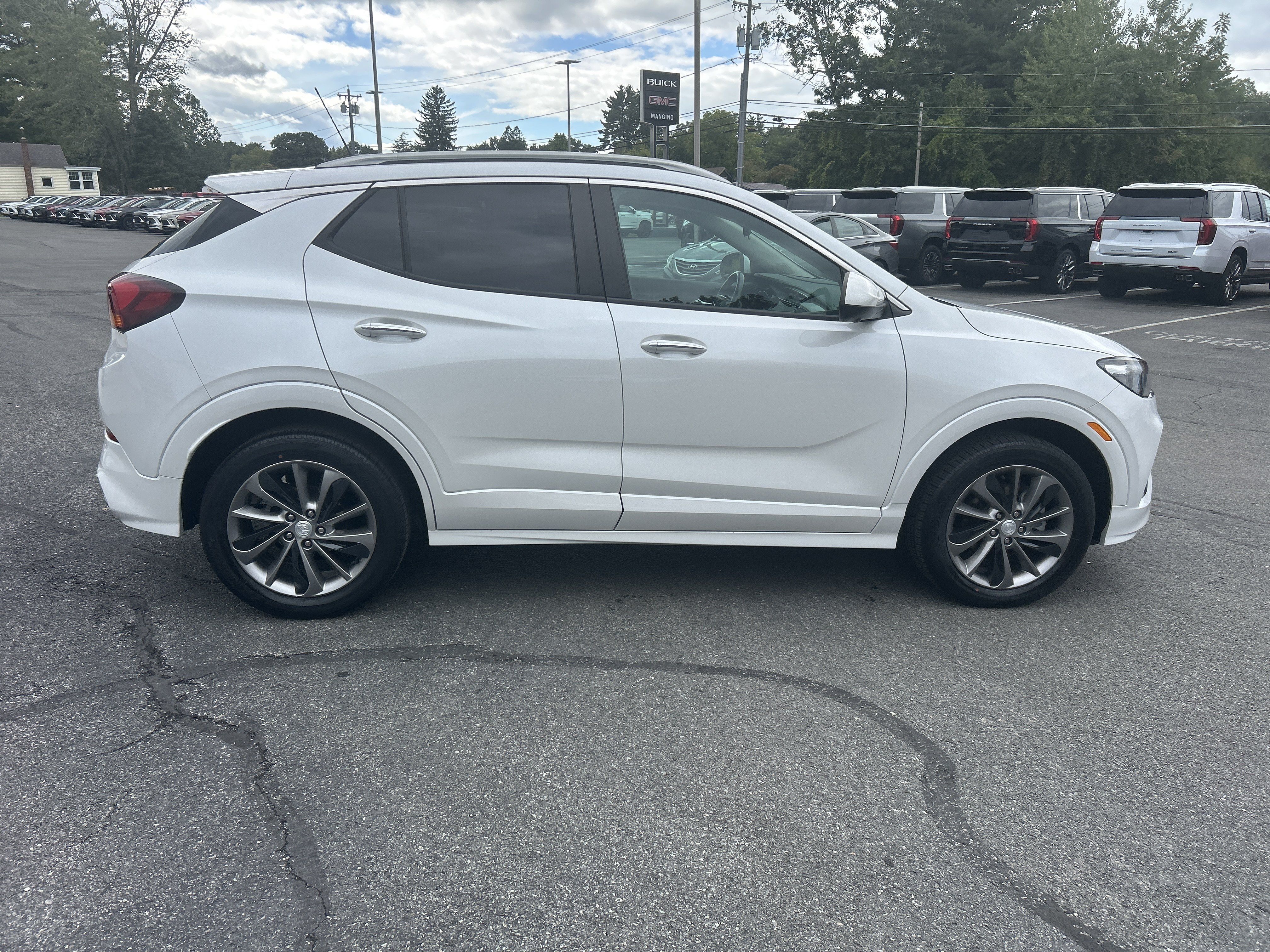 Used 2021 Buick Encore GX Select w/ Advanced Technology Package AWD/4WD image 14