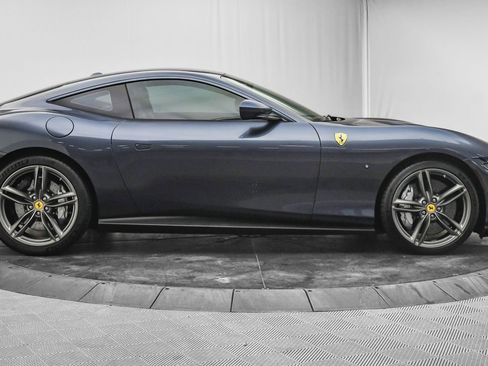 Certified 2022 Ferrari Roma image 10