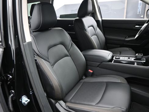 New 2026 Nissan Pathfinder SL AWD/4WD image 15