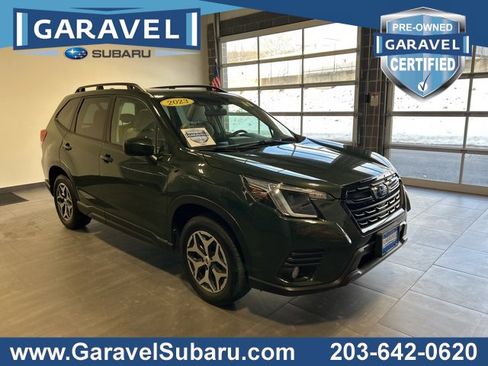 Used 2023 Subaru Forester Premium image 1