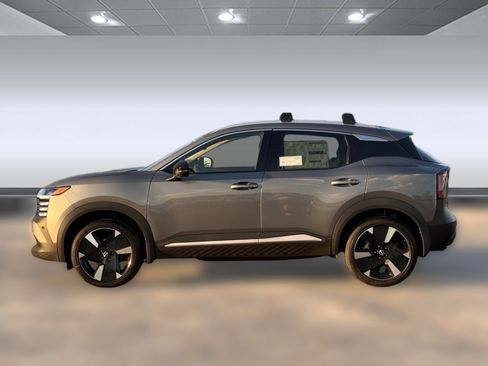 Used 2026 Nissan Kicks SR w/ Cold Weather Package AWD/4WD image 3