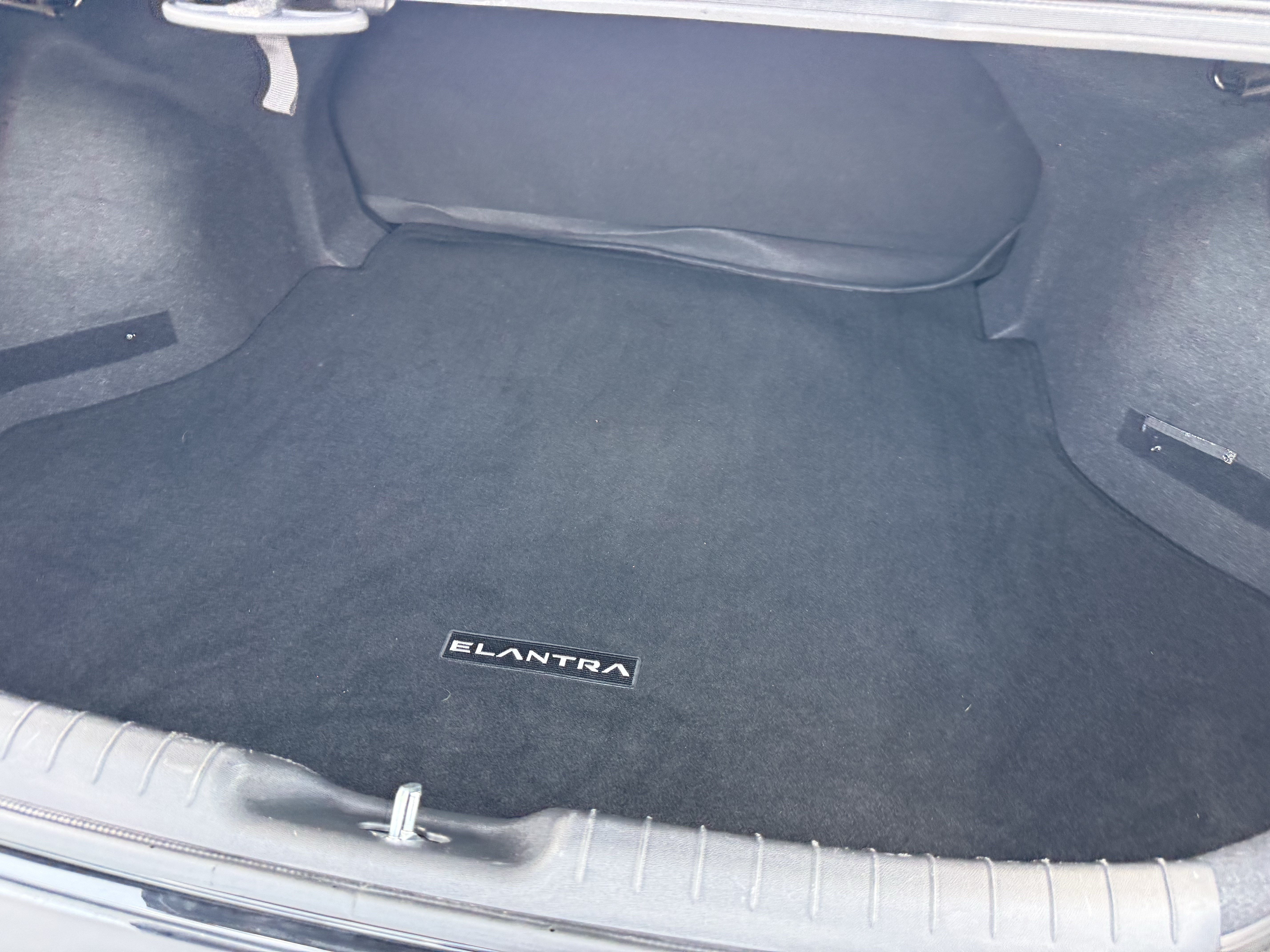 Used 2022 Hyundai Elantra SEL w/ Convenience Package FWD image 31
