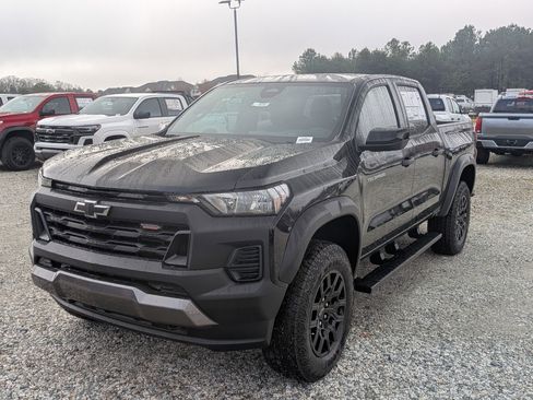 New 2026 Chevrolet Colorado Trail Boss AWD/4WD image 3