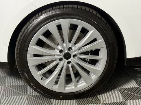 New 2026 Land Rover Range Rover SE image 13