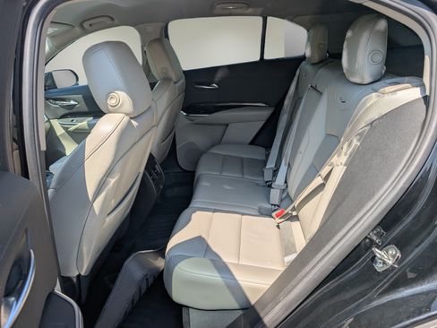 Used 2023 Cadillac XT4 Premium Luxury AWD/4WD image 11