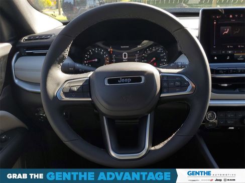 Used 2026 Jeep Compass Limited image 26