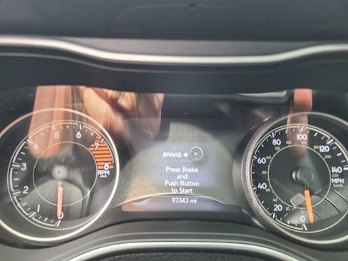 Used 2019 Jeep Cherokee Limited AWD/4WD image 28