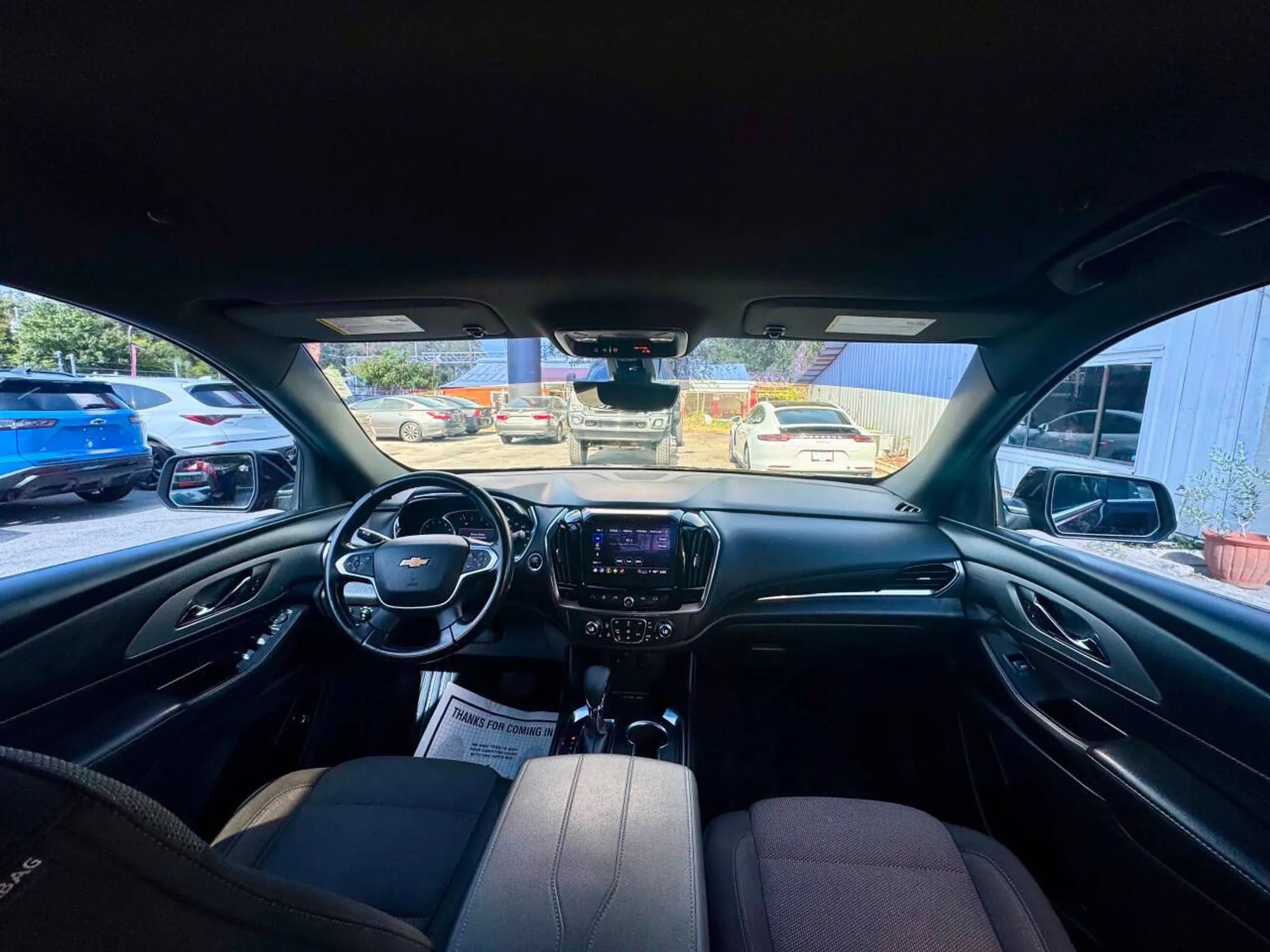Used 2022 Chevrolet Traverse LT FWD image 26