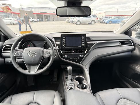 Used 2023 Toyota Camry SE w/ Cold Weather Package AWD/4WD image 11