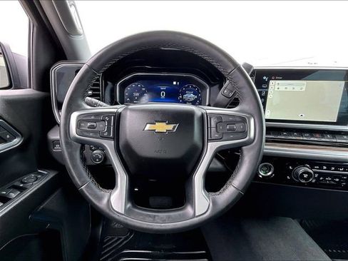 Used 2023 Chevrolet Silverado 1500 LT image 17