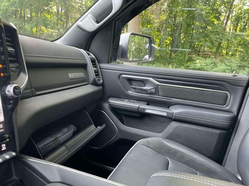 Used 2023 RAM 1500 Laramie AWD/4WD image 32