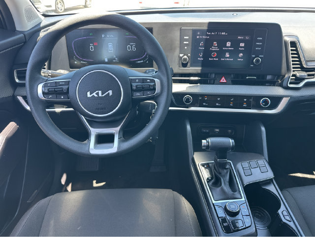 Used 2025 Kia Sportage LX FWD image 12
