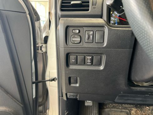 Used 2019 Toyota 4Runner SR5 AWD/4WD image 16